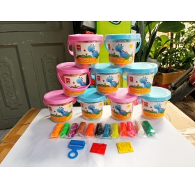 Đất nặn 12 màu + 3 khuôn màu hồng deli 7022