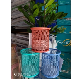 Hộp cắm bút Deli lưới sắt nhiều màu 9153